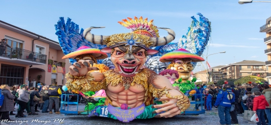 One of the carnival floats One of the carnival floats